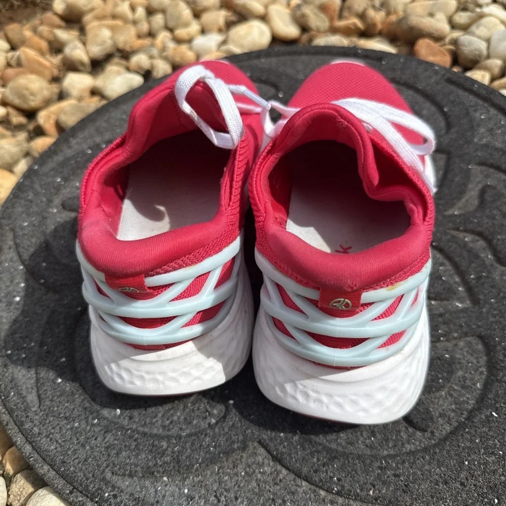 Kizik Athens Women's Size 8 Pink White Hands Free Slip On Athletic Sneaker Shoe